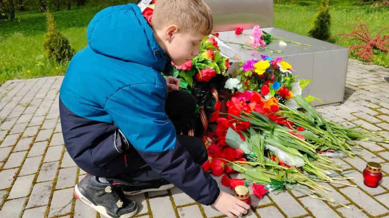 19 апреля - День единых действий в память о геноциде советского народа..